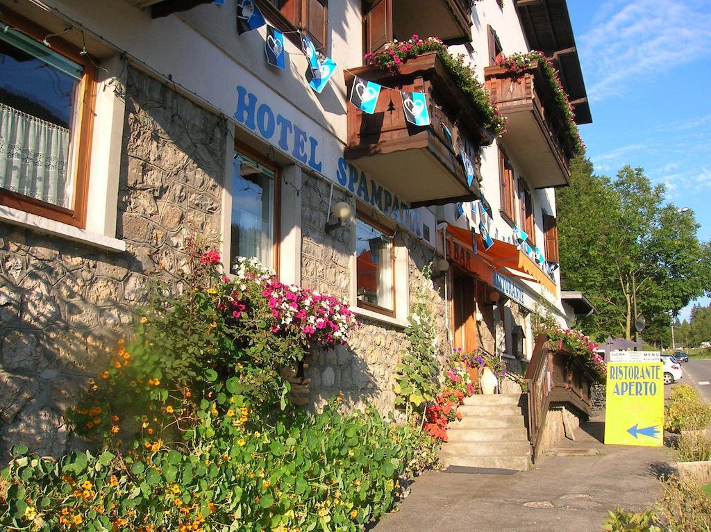 Hotel Spampatti Castione della Presolana Eksteriør billede